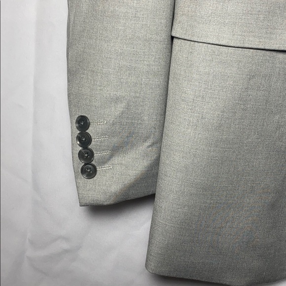 Suit - Picture 2 of 4